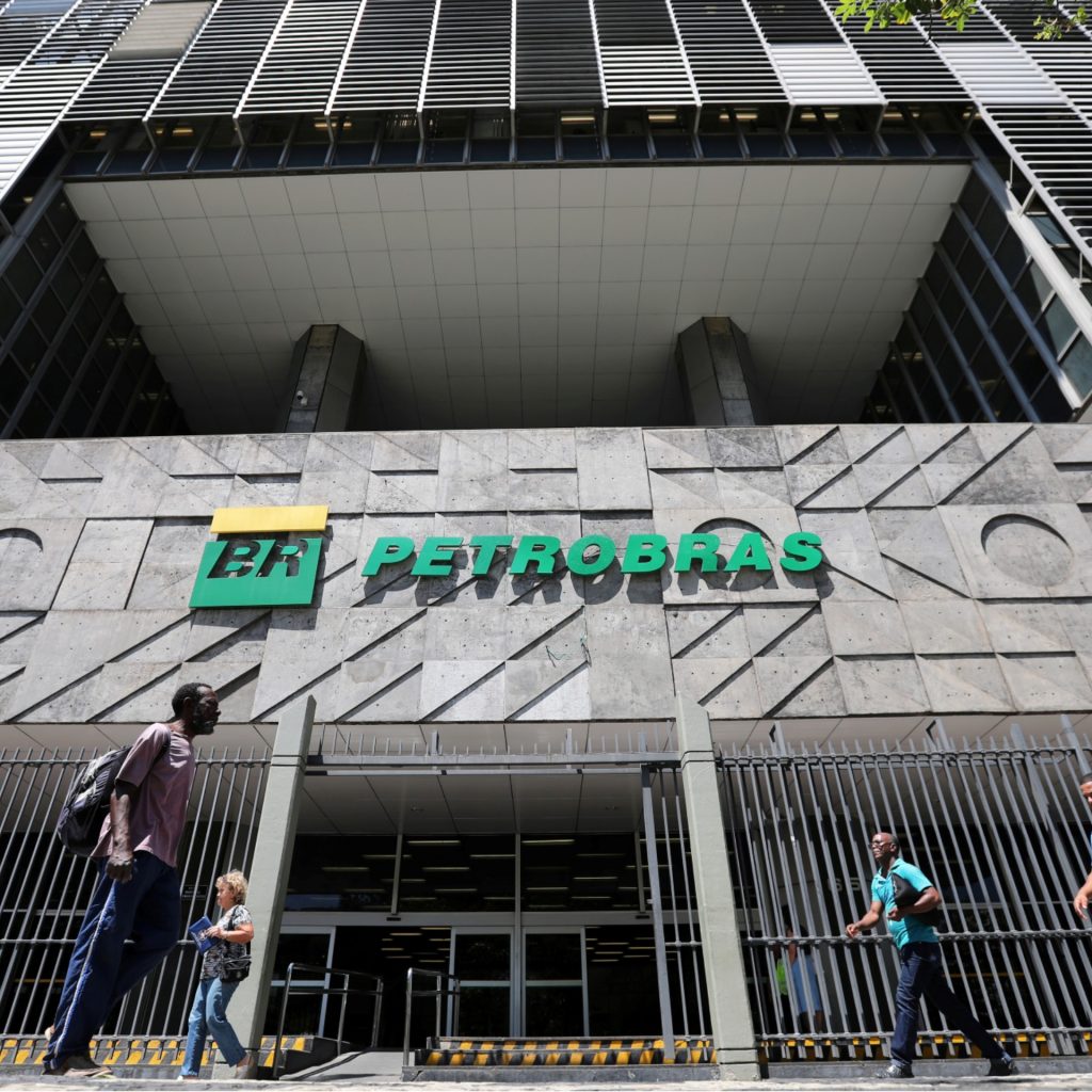 Petrobras assina contrato de US$ 2,3 bilhões para 8ª unidade do campo de Búzios