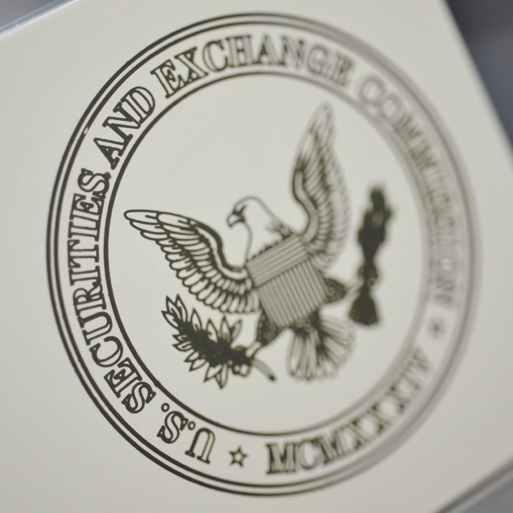 SEC congela IPOs de empresas chinesas nos EUA