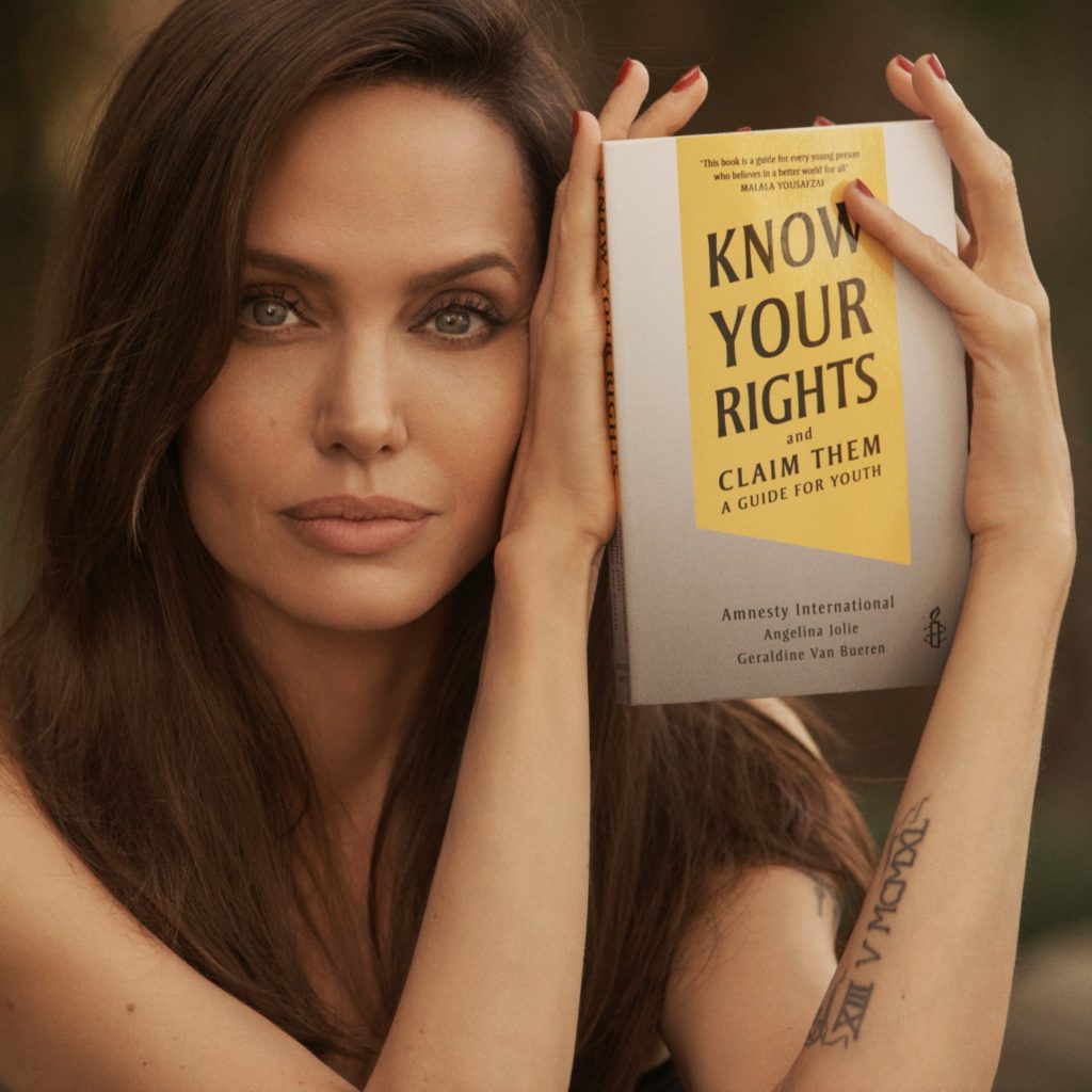Angelina Jolie espera que novo livro incentive crianças a lutar por direitos