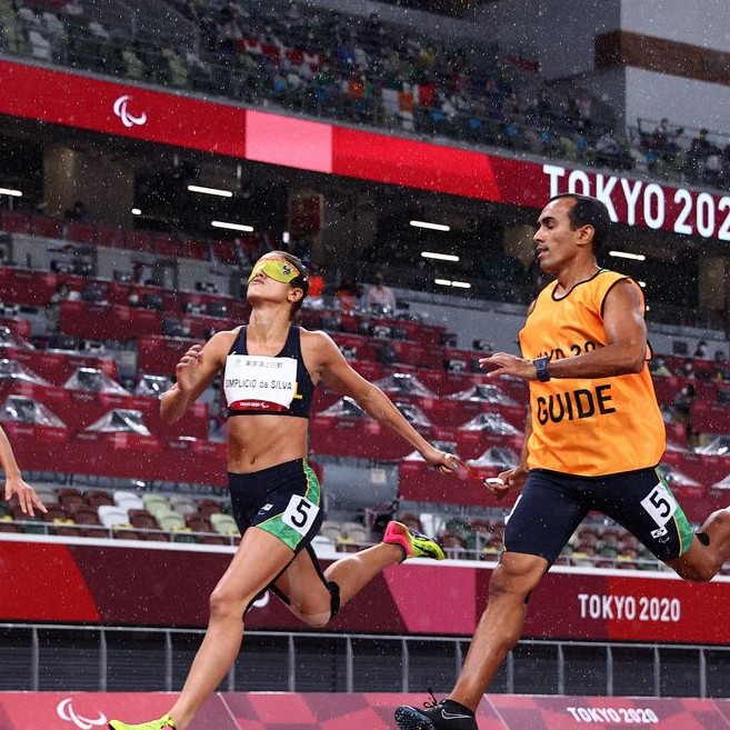 Brasil conquista pódio duplo nos 200 metros feminino T11