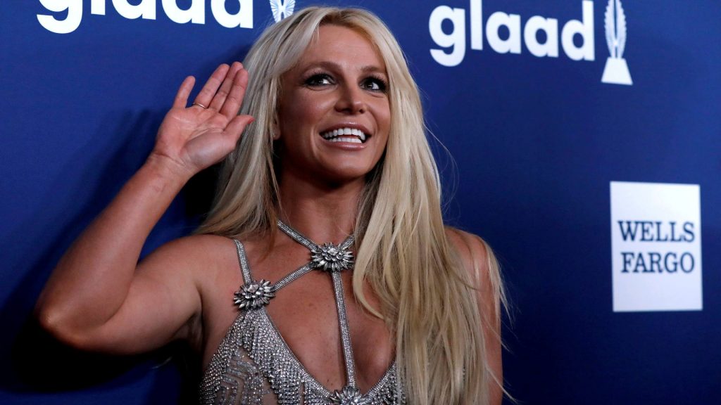 Caso de Britney Spears volta à corte com papel de pai em xeque