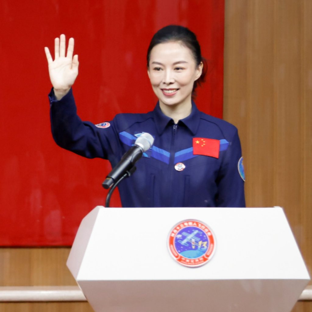 Wang Yaping é primeira astronauta chinesa a fazer caminhada espacial