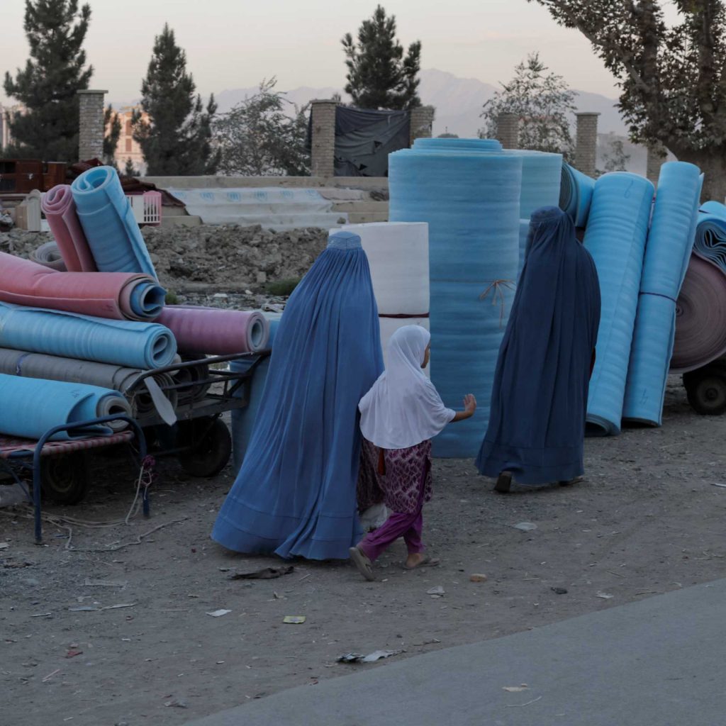 Talibã publica decreto determinando que mulheres precisam consentir com casamento